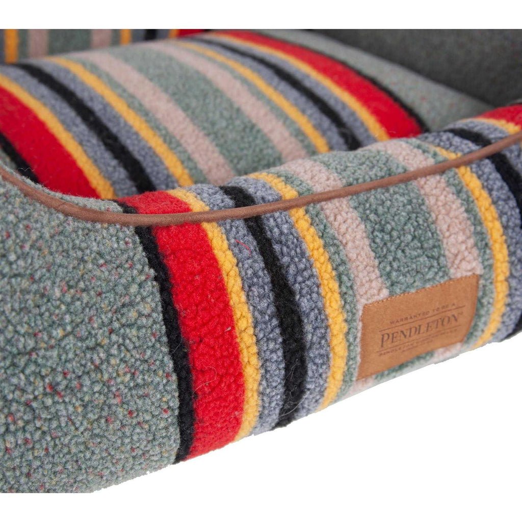 Vintage Dog Bed O9579