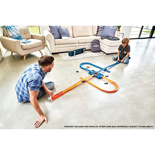 Toy Car Track Builder Playset with 25 Component Parts & 1:64 Scale Vehicle O85676