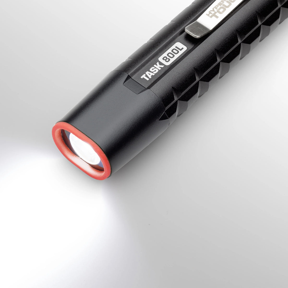 800 Lumens LED Flashlight Q1689