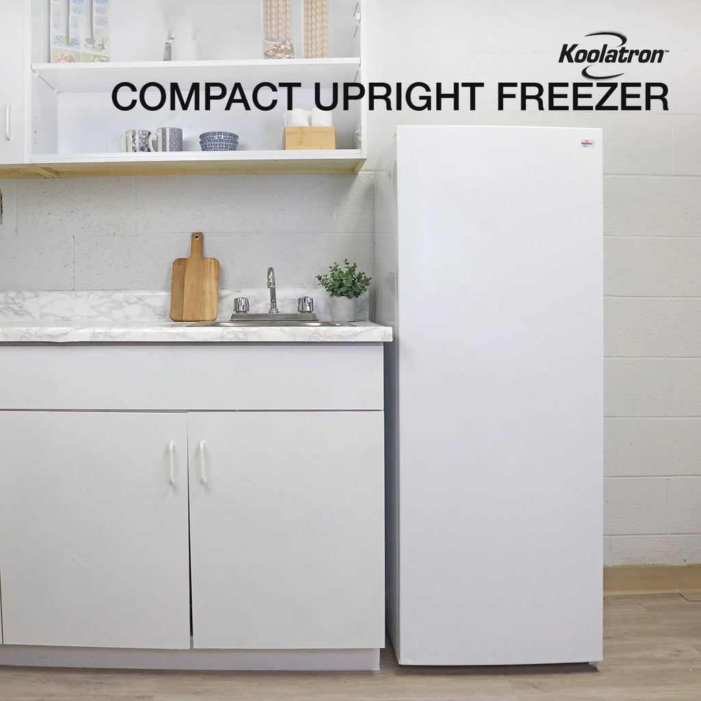 White 7.0 cu ft Upright Freezer C56764