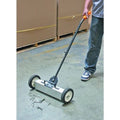 Magnetic Floor Sweeper with Release B9344