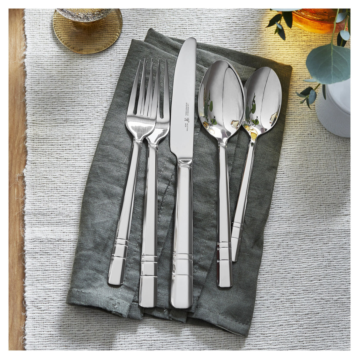 65pc Stainless Steel Flatware Set Q4085