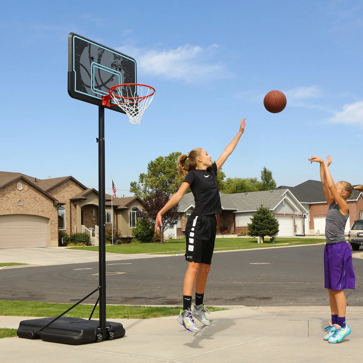 Adjustable Portable Basketball Hoop P342576