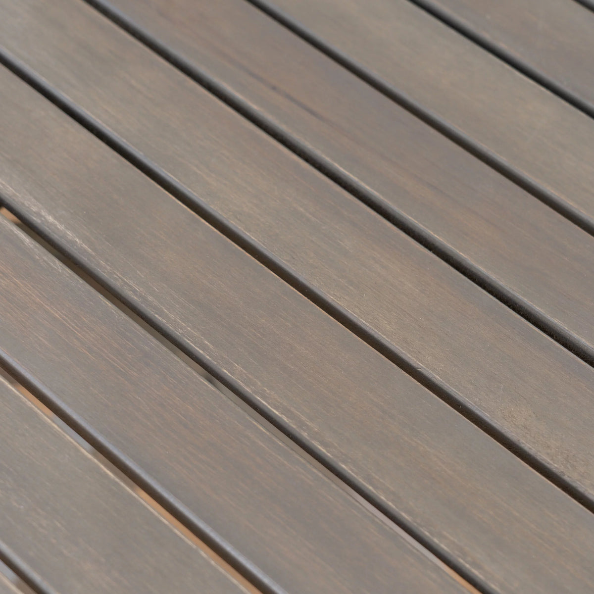Round Acacia Wood Dining Table Y87472