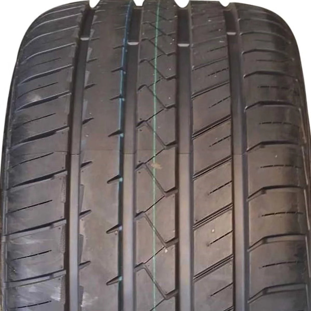 235/40R19 96W XL Ultra High Performance Tires I837756