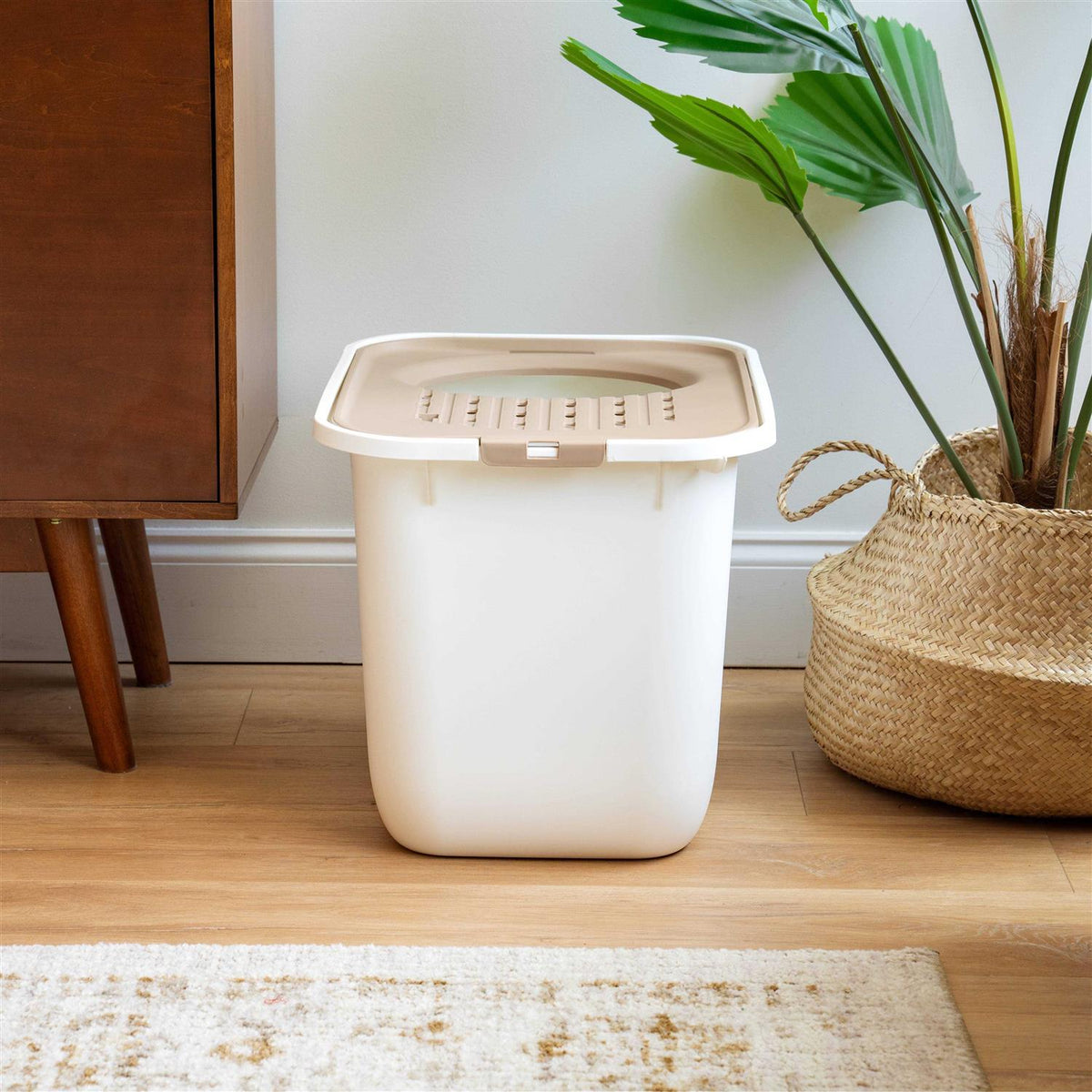 Top Entry Cat Litter Box J37879